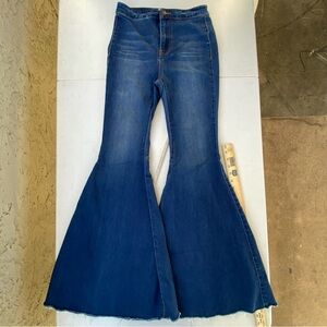 26x33 Free People Just Float On Flare Jeans W26 Raw Hem High Rise Bell Bottom